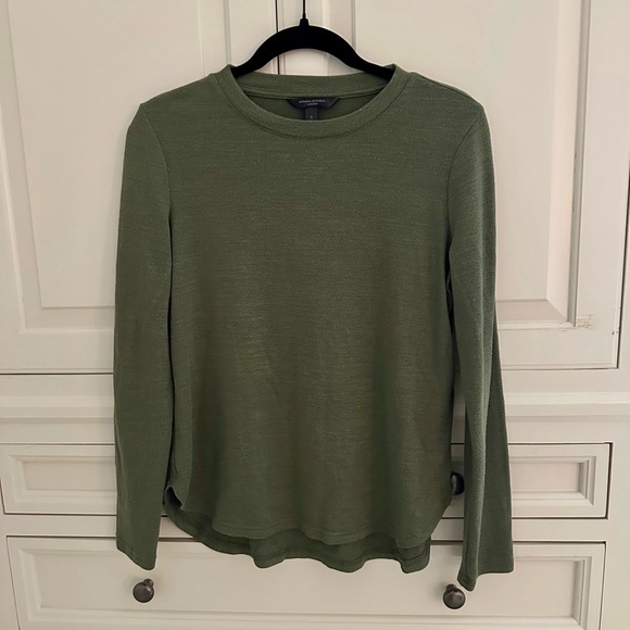 Banana Republic Luxespun Green Long Sleeve Top Size small - Picture 1 of 3